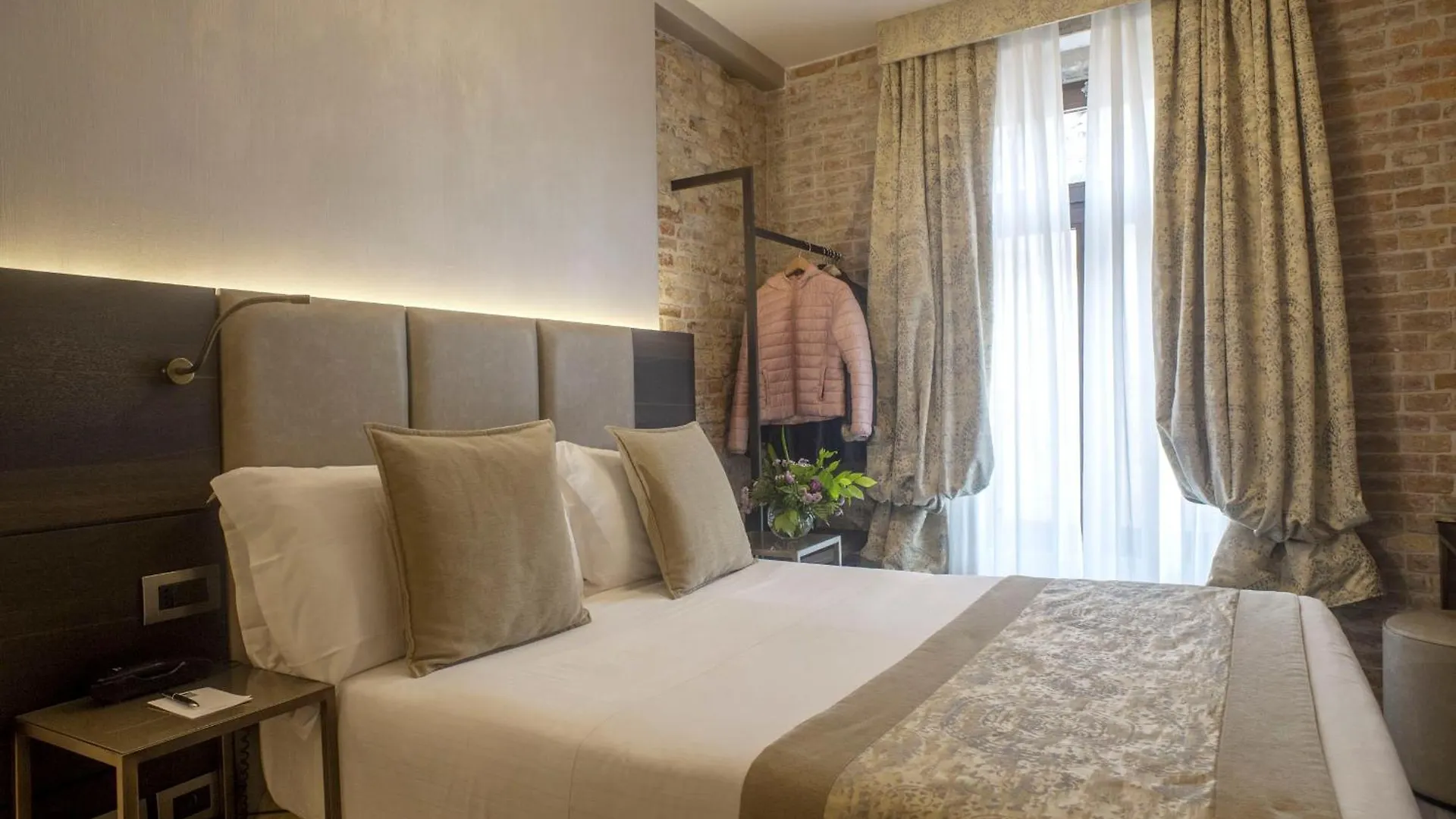 Hotel Aquarius Venice - Ascend Collection 4*,